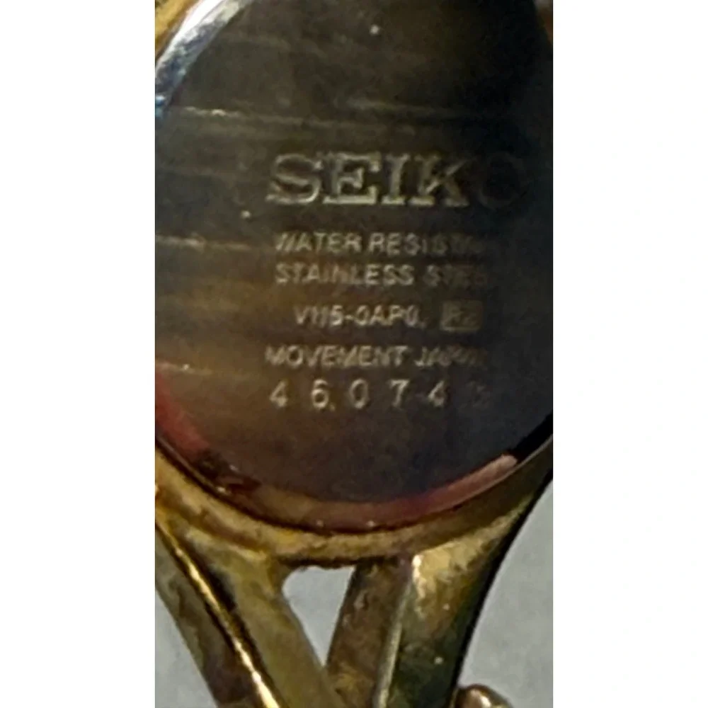 Seiko Solar Gold Tone Crystal Dress Watch V115-0AP0 Japan Movt Chevron Bracelet